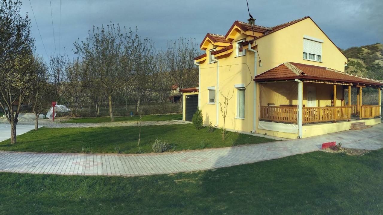 ולס Family House Near Motorway 6 Guests 3 Bedrooms מראה חיצוני תמונה